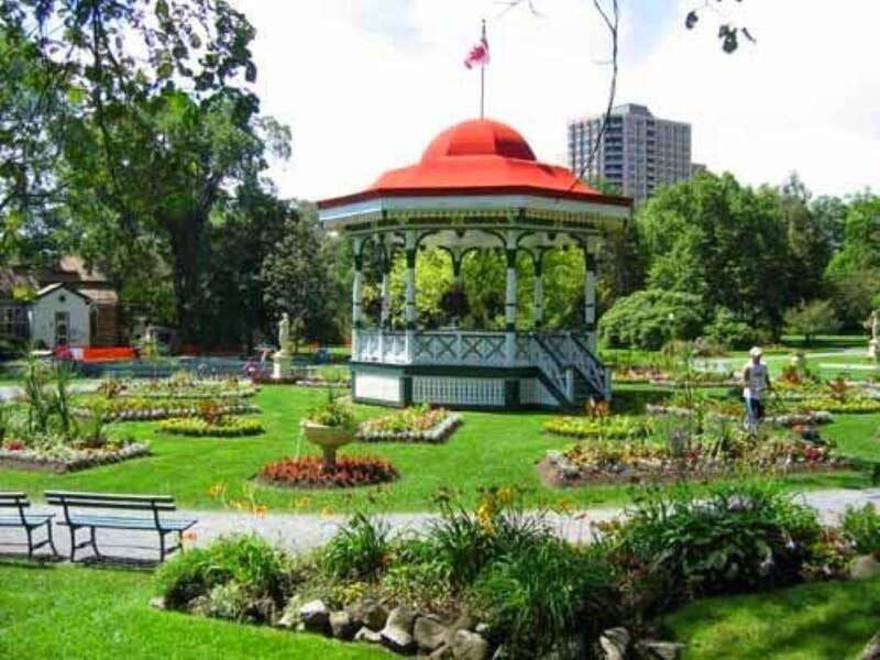 halifax-city-sightseeing-by-private-a-c-vehicle