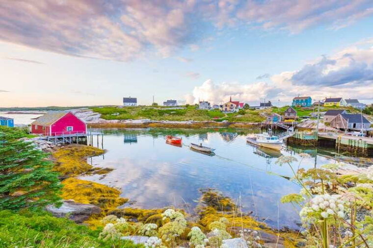 halifax-small-group-tour-with-citadel-and-peggys-cove