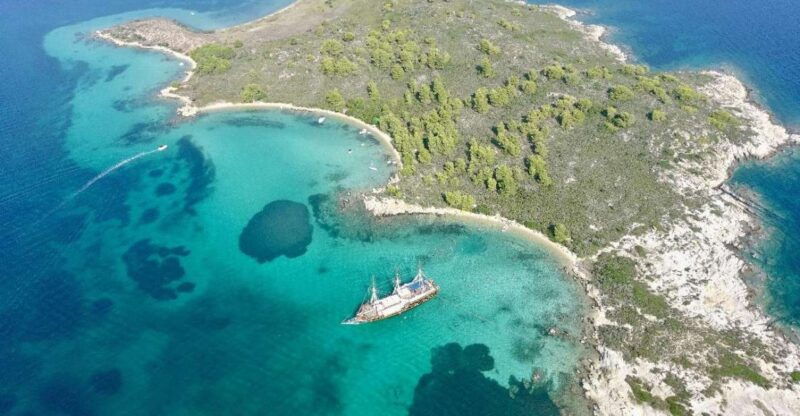 halkidiki-blue-lagoon-cruise-on-a-pirates-boat