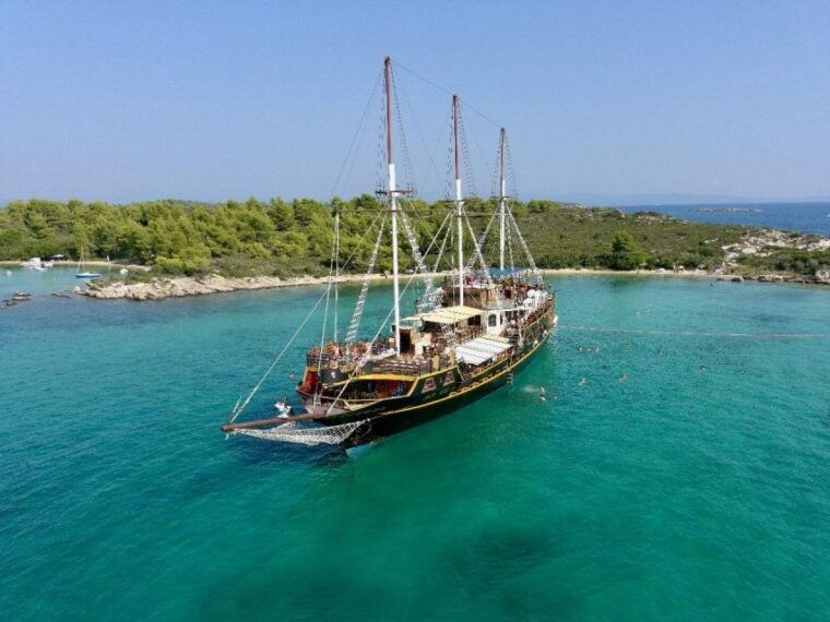 halkidiki-blue-lagoon-cruise-on-a-pirates-boat
