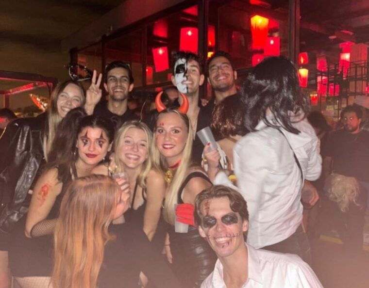 halloween-haunts-lisbon-pub-crawl-experience