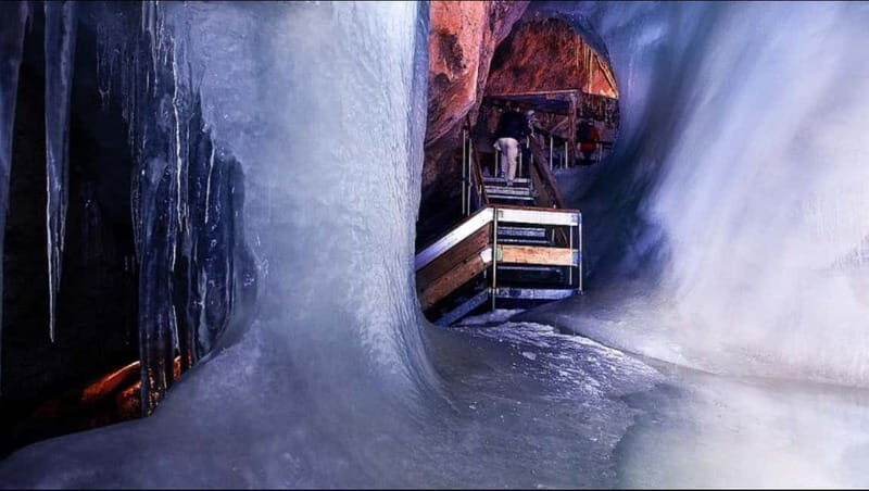 Hallstatt & Ice Cave & 5 fingers Private Trip From Salzburg - Key Points