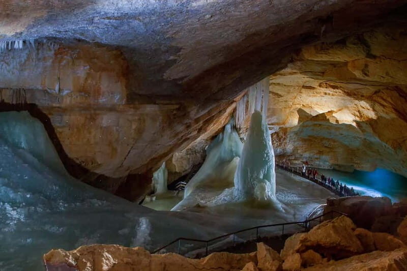 Hallstatt & Ice Cave & 5 fingers Private Trip From Salzburg - FAQs
