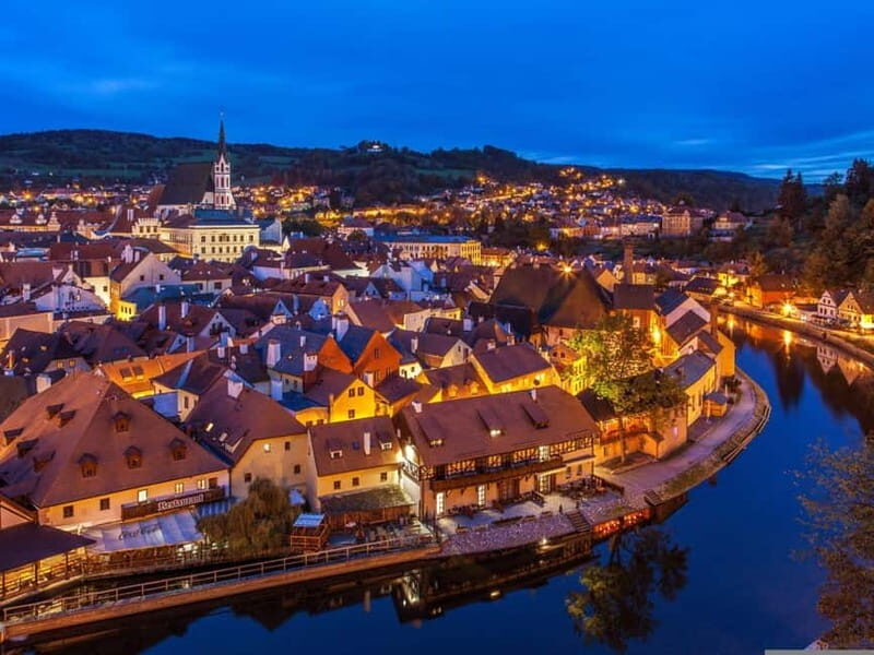Hallstatt: Transfer to Prague via Cesky Krumlov with Tour - Starting Point and Transportation