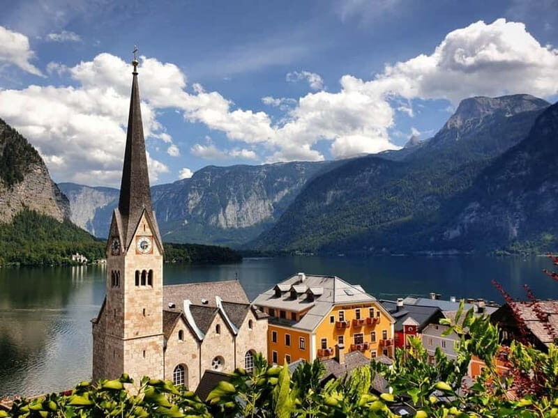 Hallstatt: Transfer to Prague via Cesky Krumlov with Tour - What Makes This Tour Stand Out?