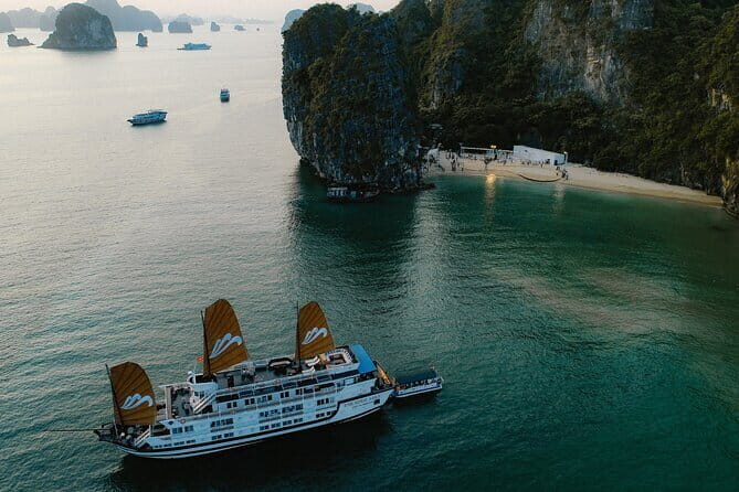 Halong Bay 2 day on Valentine 5 Stars Cruise from Hanoi - An In-Depth Look at the Halong Bay 2-Day Cruise Experience