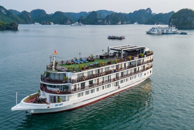 Halong Bay 2D1N Premium Cruise from Hanoi with Private Balcony - Exploring the Halong Bay 2D1N Premium Cruise from Hanoi: A Full Review