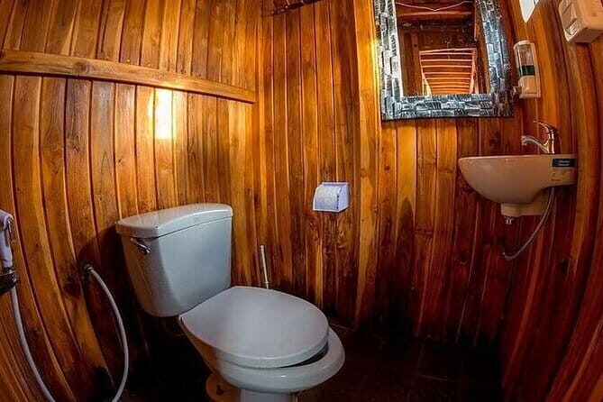 Halong bay 4 hours boat tour from Halong city with 2 caves, kayak - Who Is This Tour Best For?