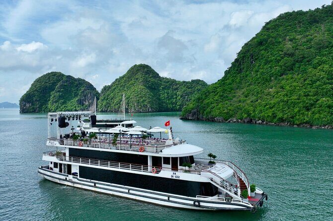 Halong Bay Cruise with Jacuzzi Lunch and Limousine - An In-Depth Look at the Itinerary