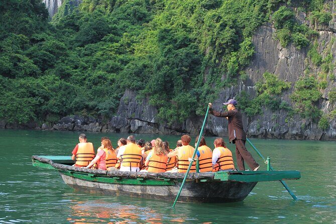 Halong Bay Cruise with Jacuzzi Lunch and Limousine - FAQ