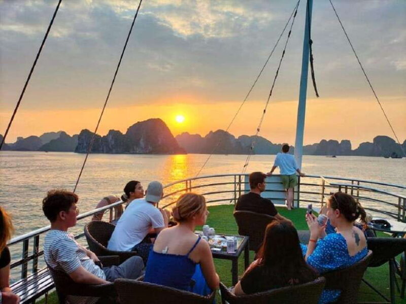 Halong Bay: Day Cruise with Lunch and Kayak from Ninh Binh - Lunch on Board: Tasting Vietnamese Flavors