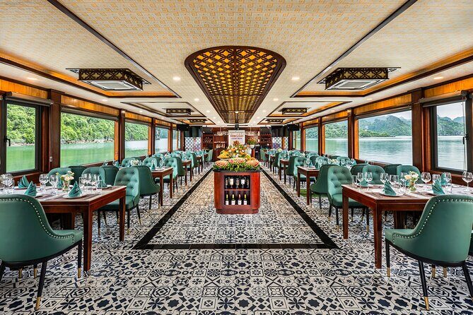 Halong bay Luxury Cruise Day trip: Buffet lunch & Limousine bus - Food and Beverages