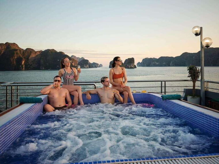 halong-bay-luxury-cruise-kayakswimcave-party-best-seller