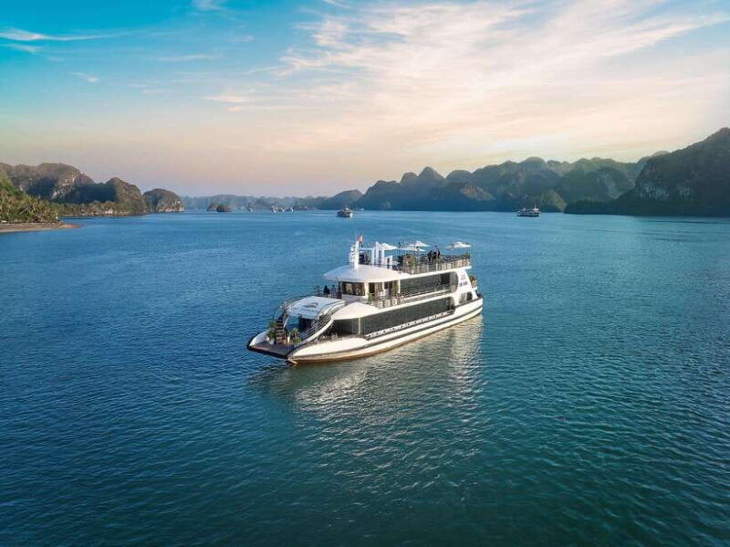 halong-bay-luxury-day-cruise-with-buffet-kayak-swim
