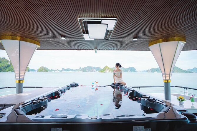 Halong Bay Luxury Party Day Cruise with Kayaking and Buffet Lunch - The Experience: What to Expect on the Halong Bay Luxury Party Day Cruise