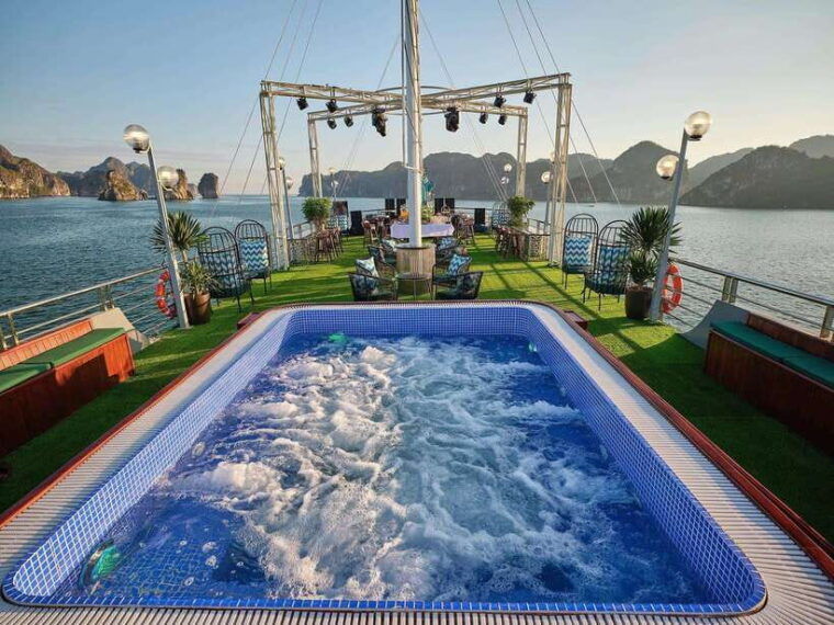 halong-bay-newest-5-star-cruise-with-buffet-lunch-jacuzzi