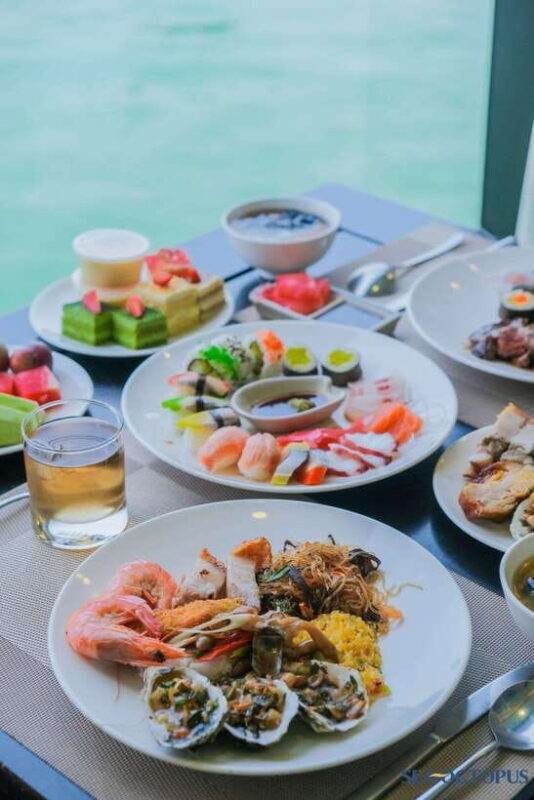 Halong Bay TOP 5-Star Luxury Day Cruise with Buffet Lunch - Titov Island: A Climber’s Paradise