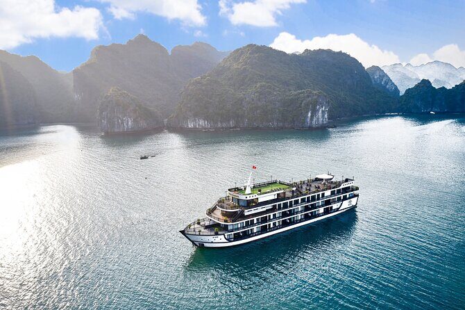Halong Bay Tour with Boat Ride Shared - Key Points