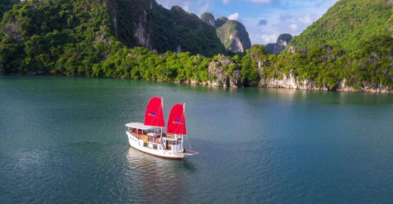 halong-day-tour-private-cruise-bespoke-itinerary