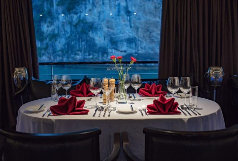 halong-scarlet-pearl-cruise-2-days-balcony-cabin
