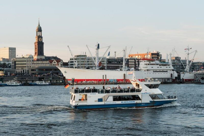 hamburg-1-hour-harbor-boat-tour-hamburg