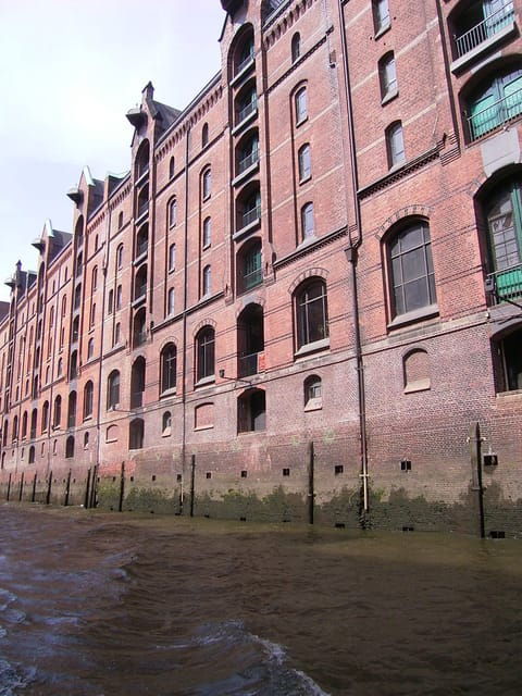 hamburg-1-hour-harbor-cruise-2