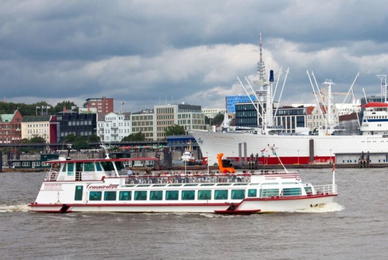 hamburg-1-hour-harbor-cruise