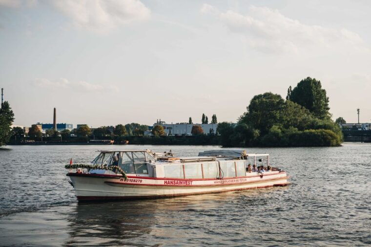 hamburg-1-hour-harbor-cruise
