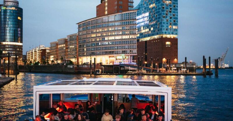 hamburg-1-hour-harbor-evening-lights-cruise
