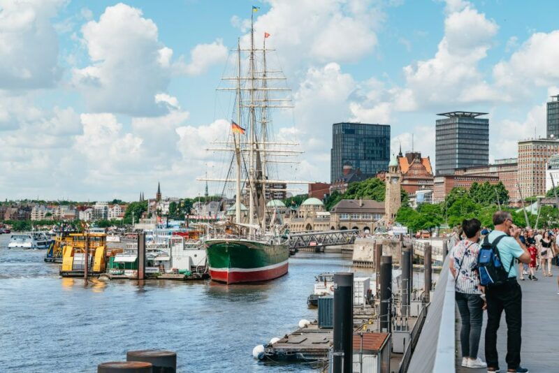 hamburg-1-hour-harbor-sightseeing-cruise-with-hafencity