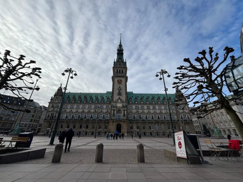 Hamburg: 1-Hour Sightseeing Bus Tour with Live Guide - FAQs