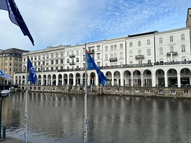 Hamburg: 1-Hour Sightseeing Bus Tour with Live Guide - Final Thoughts