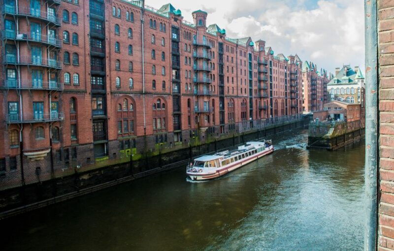 hamburg-2-hour-harbor-cruise-2