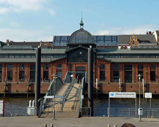 hamburg-2-hour-tour-along-the-elbe