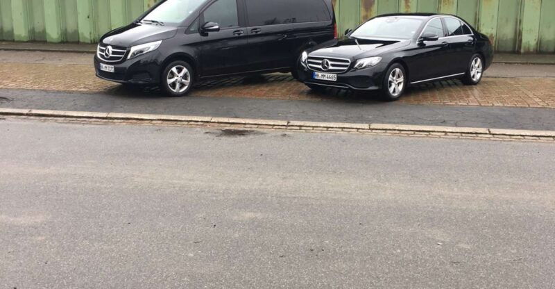 hamburg-3-hour-limousine-tour-with-driver-guide