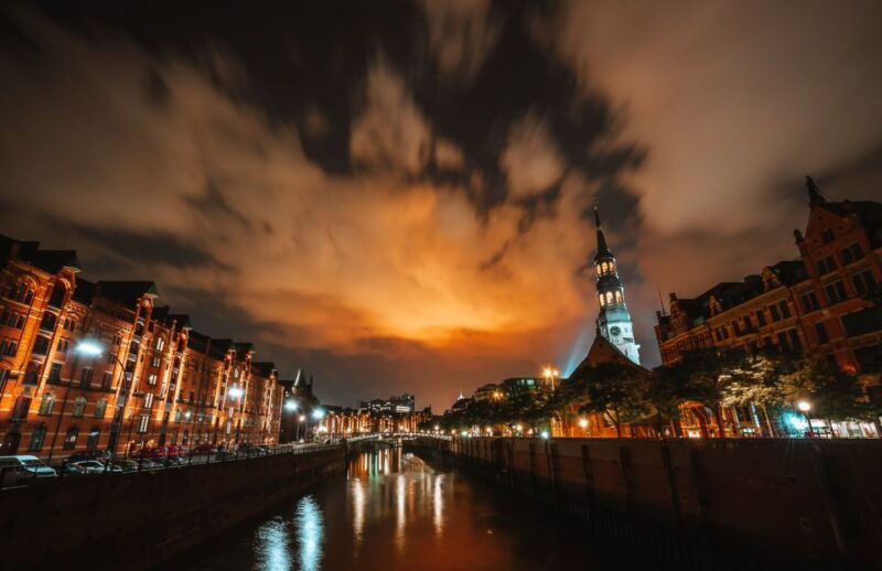 hamburg-90-minute-evening-lights-harbor-cruise