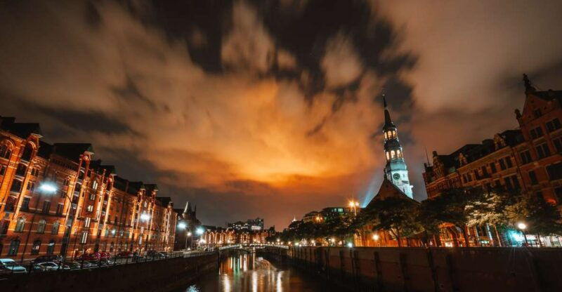 hamburg-90-minute-evening-lights-harbor-cruise