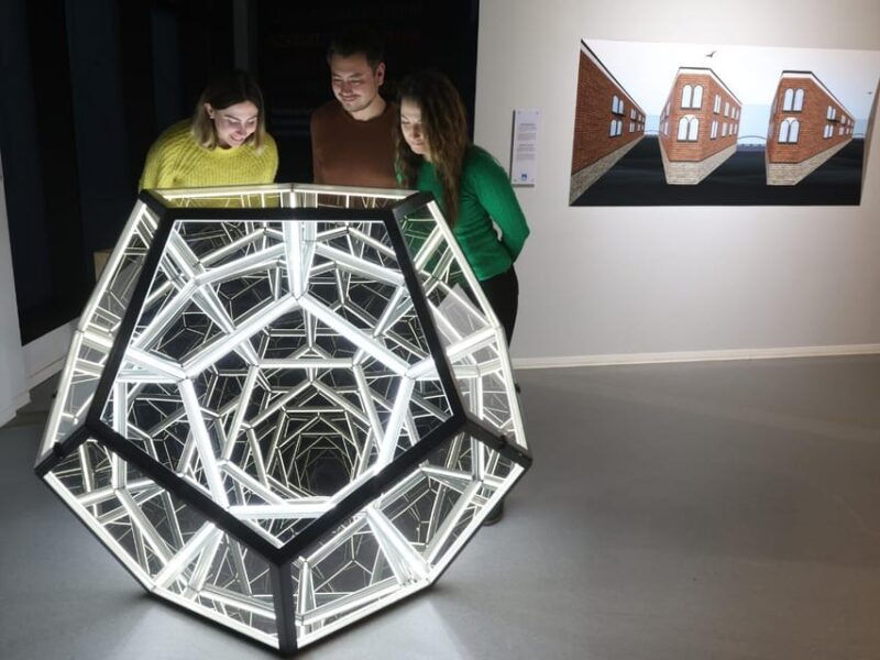 hamburg-admission-ticket-for-the-museum-of-illusions-hamburg