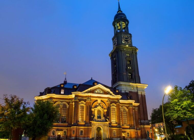 hamburg-at-night-old-town-st-pauli-private-tour