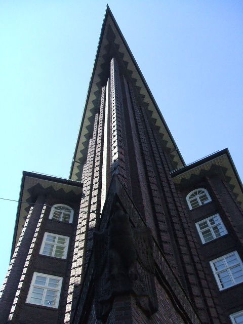 hamburg-bike-tour-of-the-speicherstadt-old-harbor