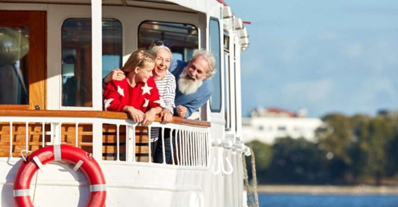 hamburg-city-cruise-on-alster-lake