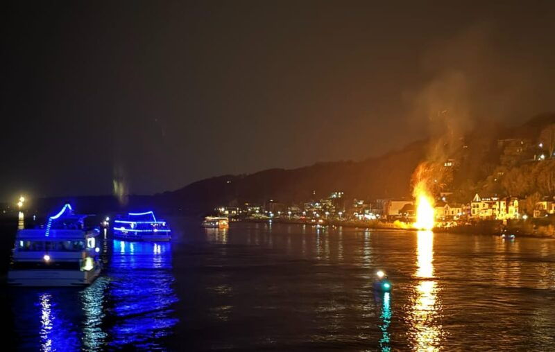 hamburg-easter-bonfire-lights-cruise-passenger-ship