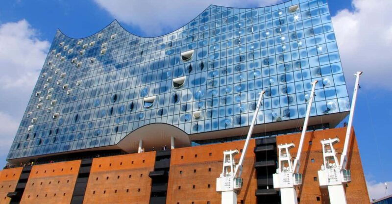 hamburg-elbphilharmonie-highlights-and-plaza-guided-tour