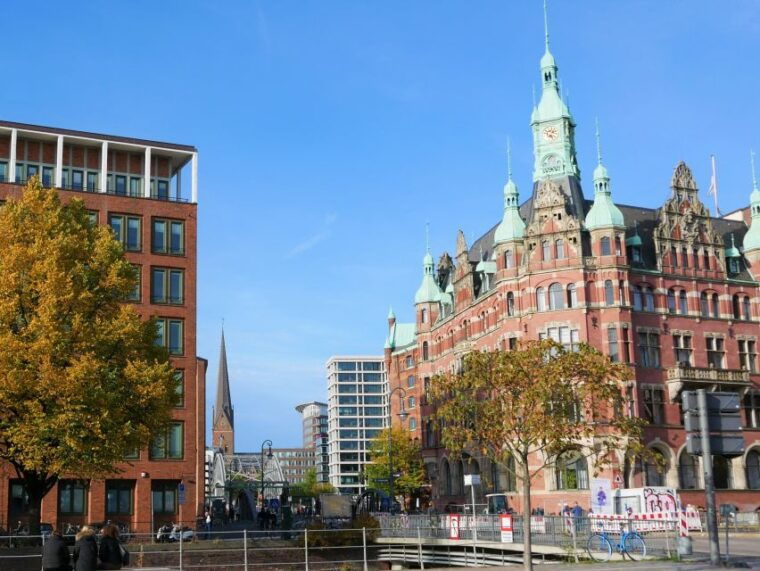 hamburg-elbphilharmonie-plaza-and-hafencity-food-tour