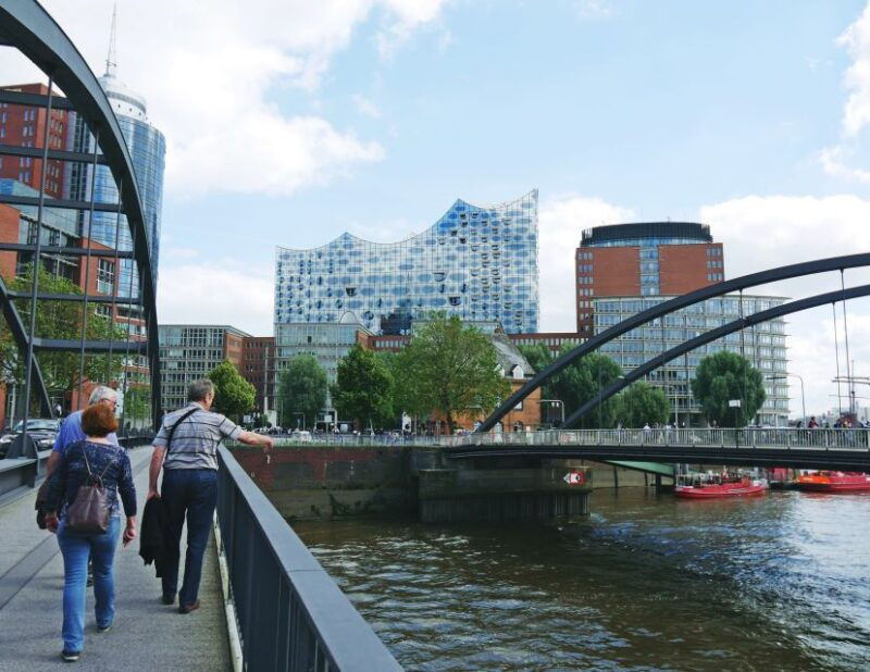 hamburg-elbphilharmonie-plaza-guided-tour