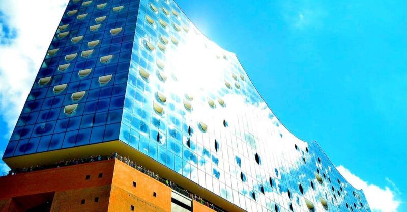 hamburg-elbphilharmonie-plaza-highlights-surroundings