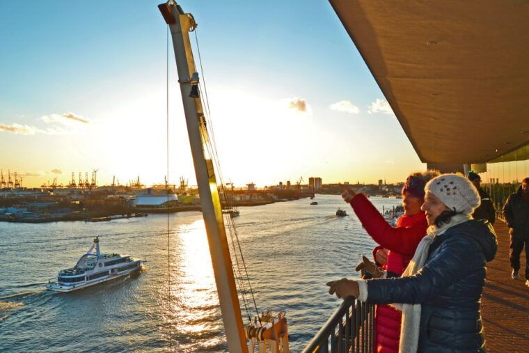 hamburg-elbphilharmonie-plaza-highlights-surroundings