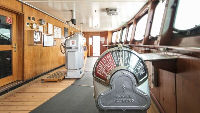 hamburg-entrance-to-the-museum-ship-cap-san-diego