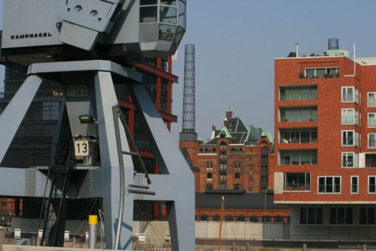 hamburg-guided-port-walk-for-families