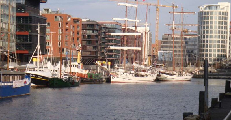 hamburg-harbor-3-5-hour-guided-tour-by-bike
